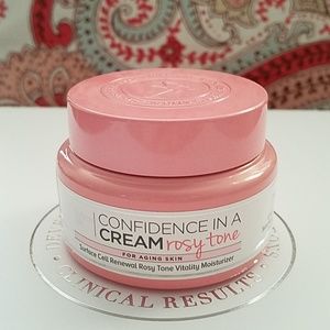 It Cosmetics Confidence in a cream rosy tone